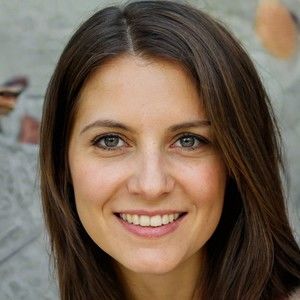 Meet your Posher, Myra